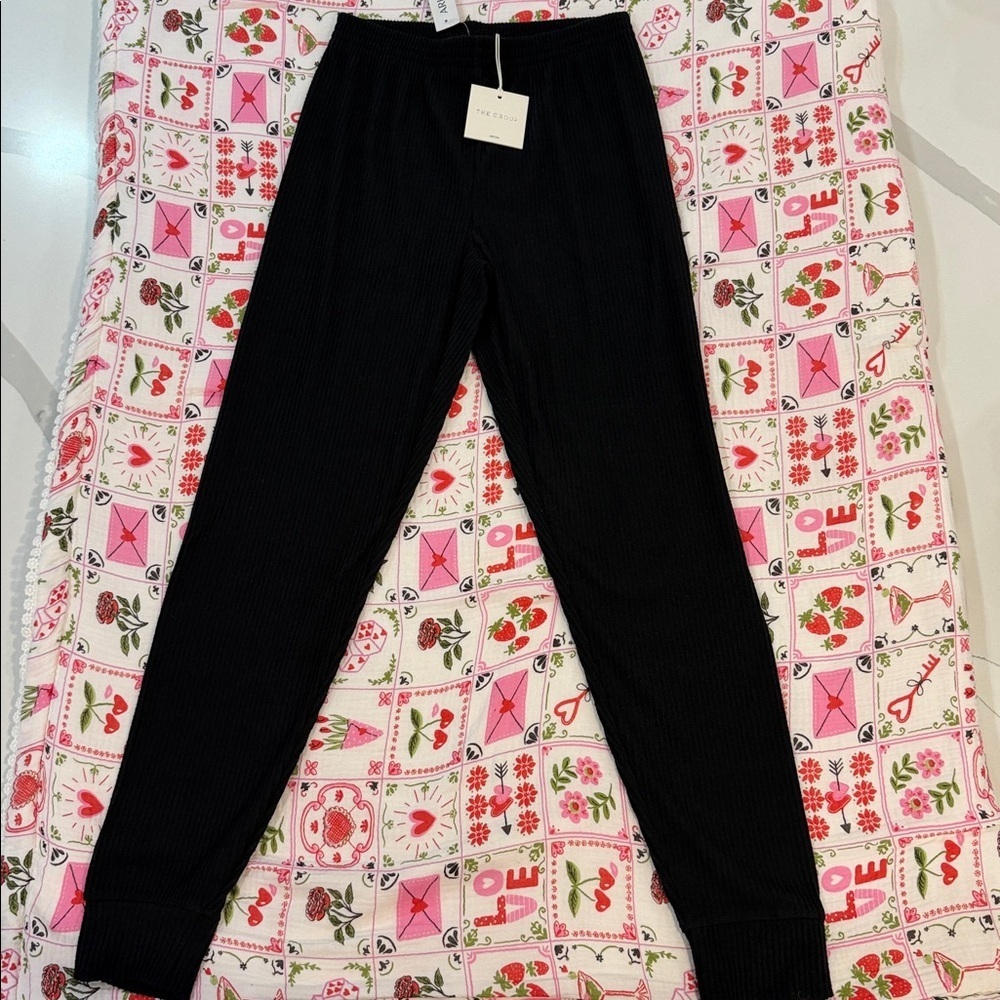 Aritzia Black Ribbed Joggers size extra small NWT